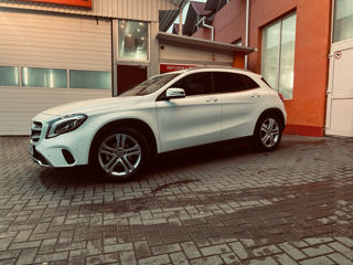 Mercedes GLA foto 2