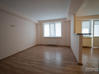 Apartament cu 3 camere, 80 m², Buiucani, Chișinău foto 3