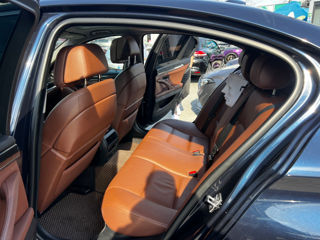 BMW 5 Series foto 16