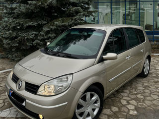 Renault Grand Scenic foto 2