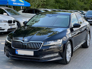 Skoda Superb foto 1