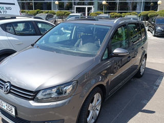 Volkswagen Touran foto 3