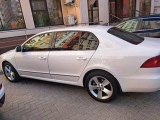 Skoda Superb foto 1