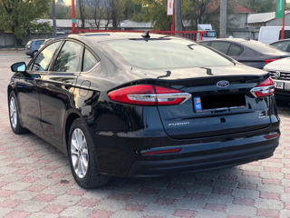 Ford Fusion foto 3