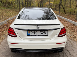 Mercedes E-Class foto 4