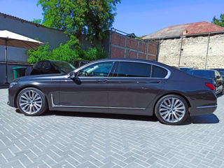 BMW 7 Series foto 7