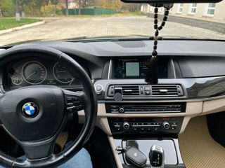 BMW 5 Series foto 8