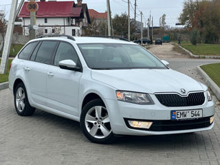 Skoda Octavia foto 2