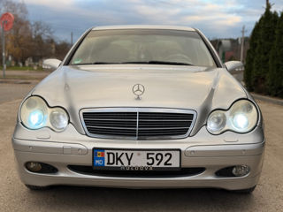 Mercedes C-Class foto 5