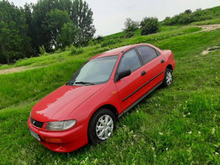 Mazda 323 foto 3