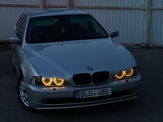 BMW 5 Series foto 12