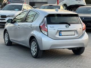 Toyota Prius c foto 3