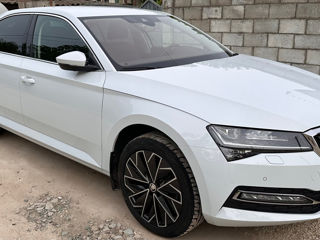 Skoda Superb foto 2