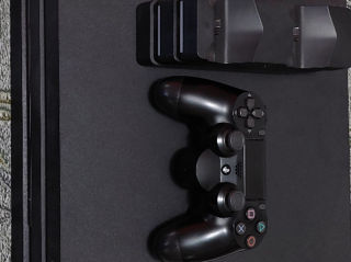 Продам ps 4 pro с аккаунтоми foto 2