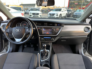 Toyota Auris foto 8