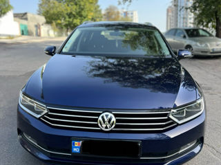 Volkswagen Passat foto 2