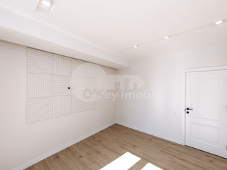 Apartament  2 camere+living, 76 mp, Buiucani 79900 € foto 8