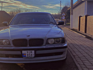 BMW 7 Series foto 3