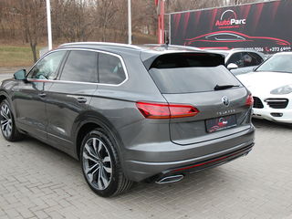 Volkswagen Touareg foto 4