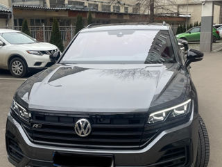 Volkswagen Touareg foto 1