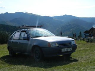 Opel Kadett foto 4