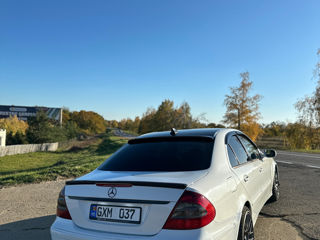 Mercedes E-Class foto 3