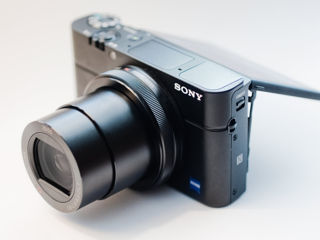 Продам Sony RX100 iii