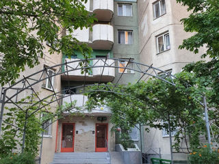 Apartament cu 2 camere, 60 m², Centru, Chișinău foto 9