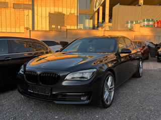 BMW 7 Series foto 3