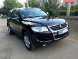 Volkswagen Touareg foto 1