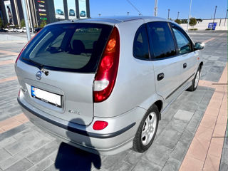 Nissan Almera Tino foto 5