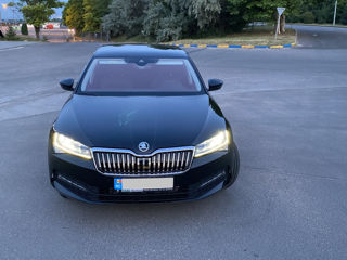 Skoda Superb foto 1