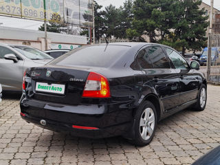 Skoda Octavia foto 2