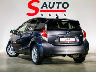 Toyota Prius c foto 4