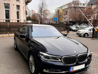 BMW 7 Series foto 2