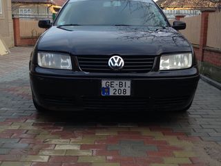 Volkswagen Jetta foto 1