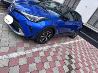 Toyota C-HR foto 2