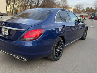 Mercedes C-Class foto 2