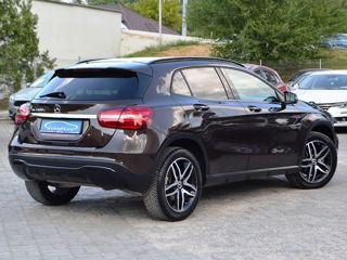 Mercedes GLA foto 2