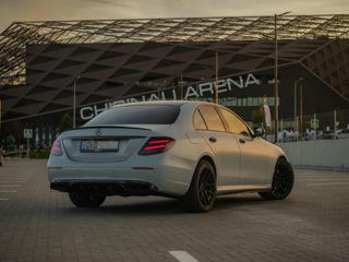 Mercedes E-Class foto 5