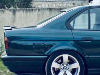 BMW 5 Series foto 2