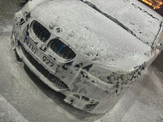 BMW 5 Series foto 2