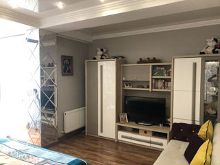 Apartament cu 2 camere, 80 m², Botanica, Chișinău foto 8