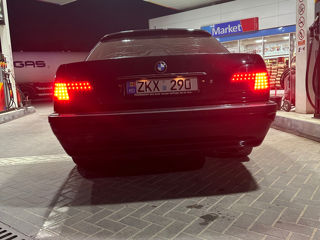 BMW 7 Series foto 4