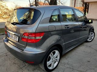 Mercedes B Class foto 2