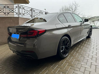 BMW 5 Series foto 4