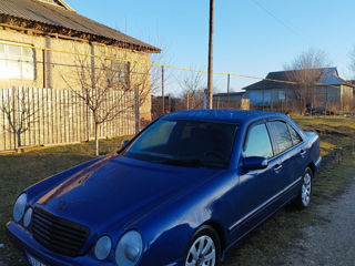 Mercedes E-Class foto 9