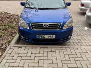 Toyota Avensis Verso