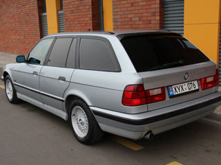 BMW 5 Series foto 4