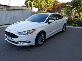 Ford Fusion foto 2